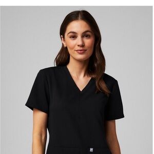 Fabletics Black Short Sleeve V-Neck Tee